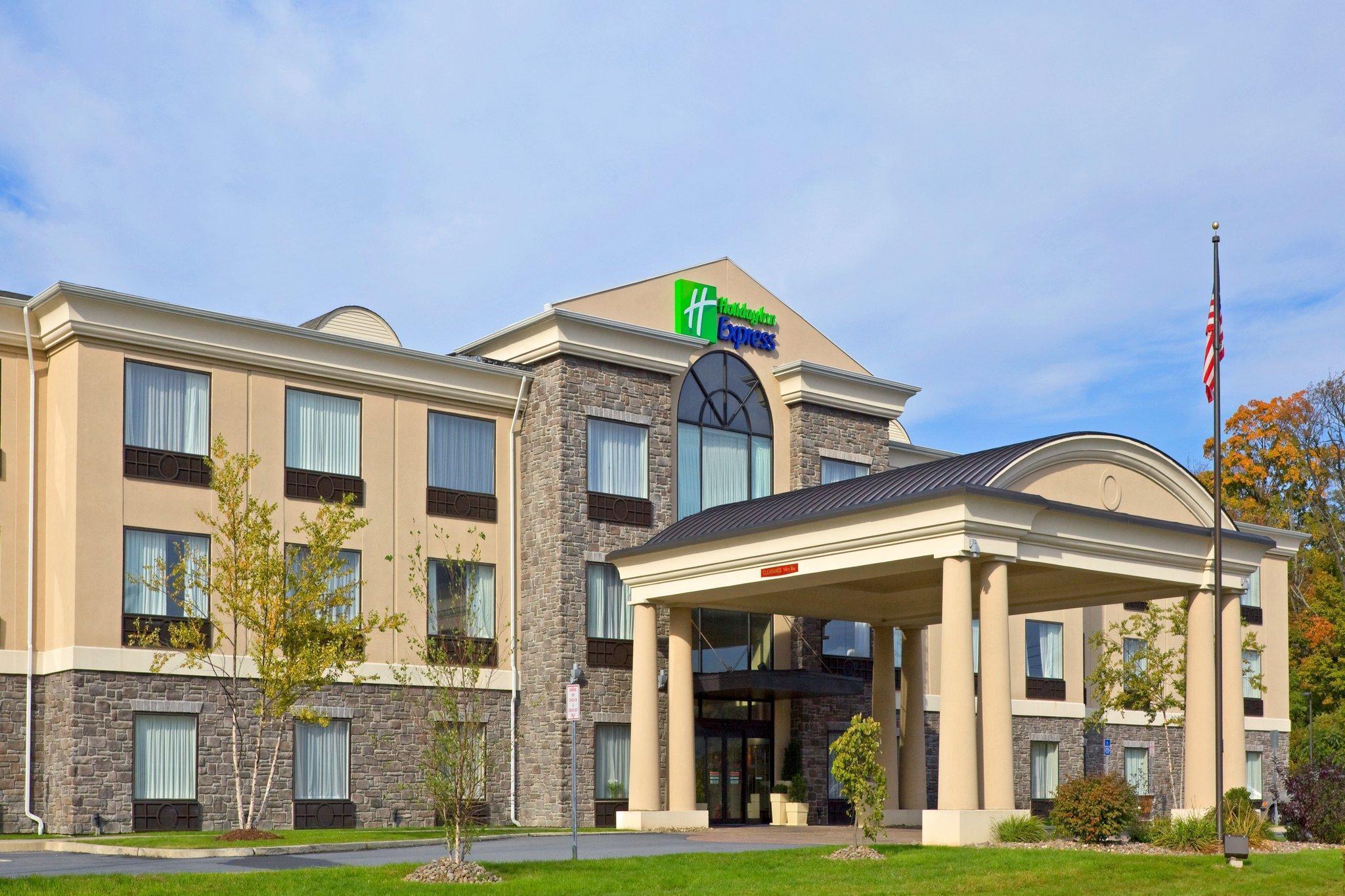 Holiday Inn Express Hotel & Suites Chester By Ihg Eksteriør bilde