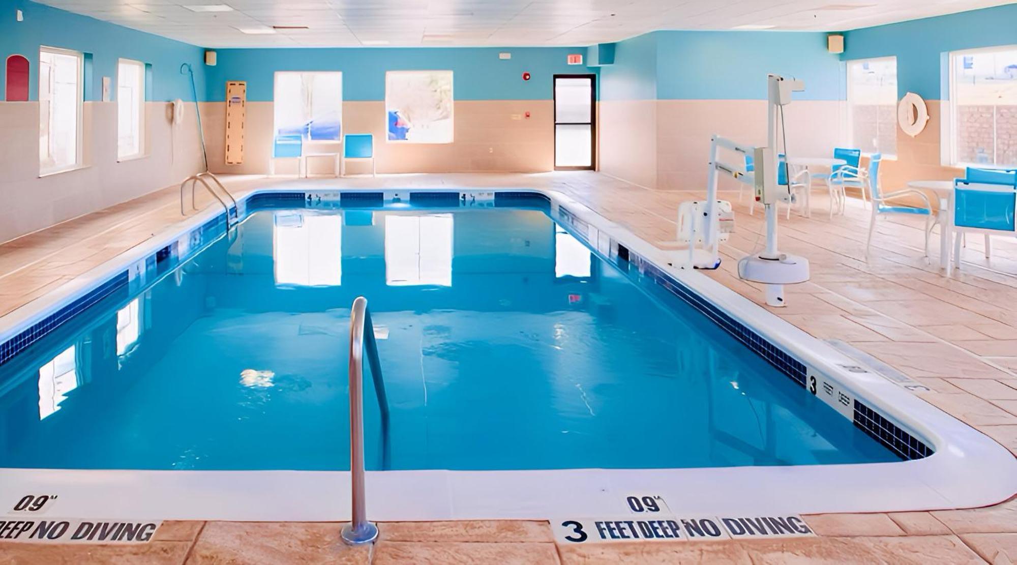 Holiday Inn Express Hotel & Suites Chester By Ihg Eksteriør bilde