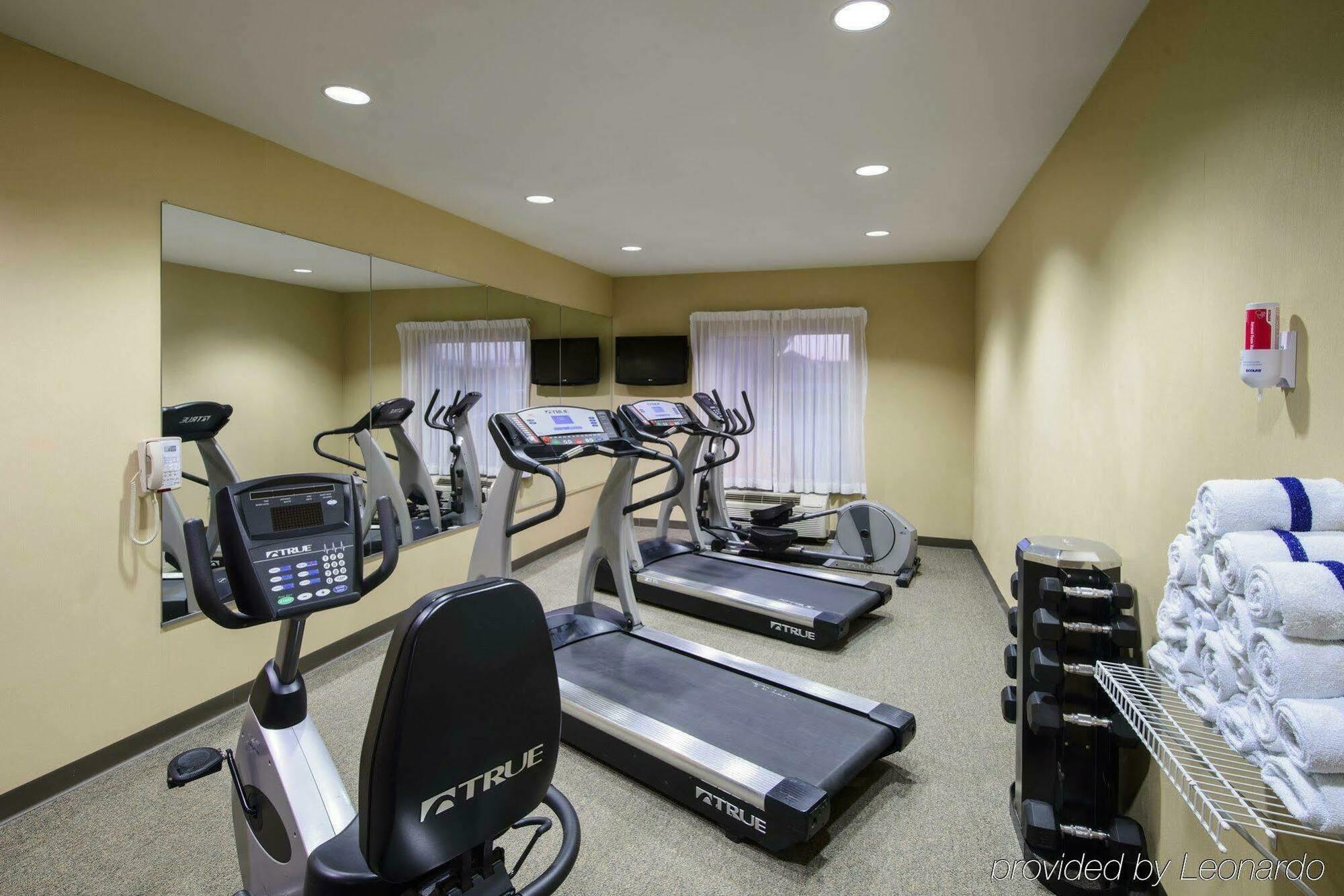 Holiday Inn Express Hotel & Suites Chester By Ihg Eksteriør bilde